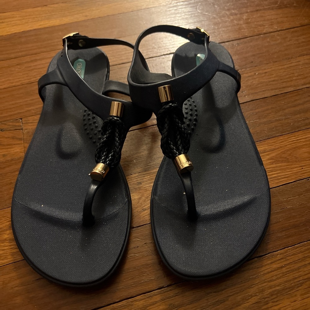 OKA b. Navy Sandals with Gold Details